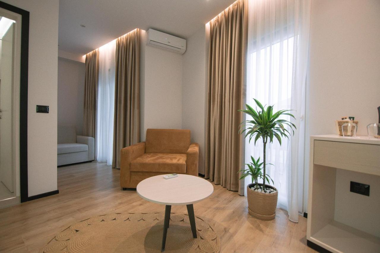 Boulevard Boutique Aparthotel คอร์เชอ ภายนอก รูปภาพ