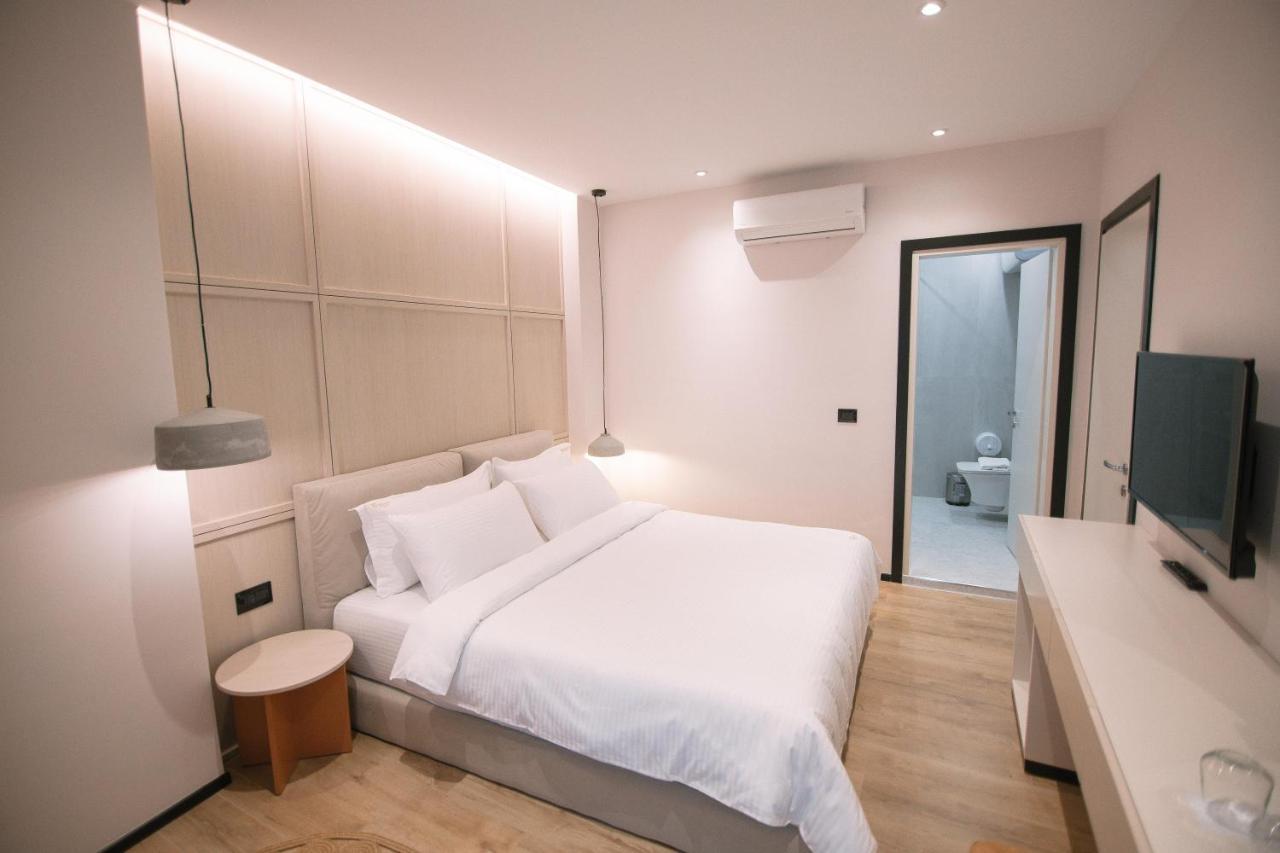 Boulevard Boutique Aparthotel คอร์เชอ ภายนอก รูปภาพ