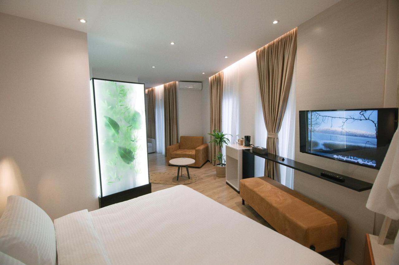 Boulevard Boutique Aparthotel คอร์เชอ ภายนอก รูปภาพ